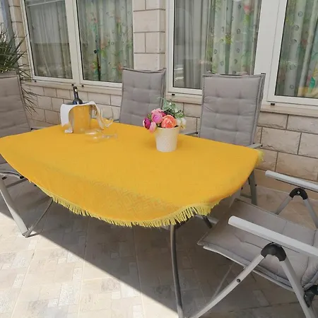 Nika - Marija * マカルスカ