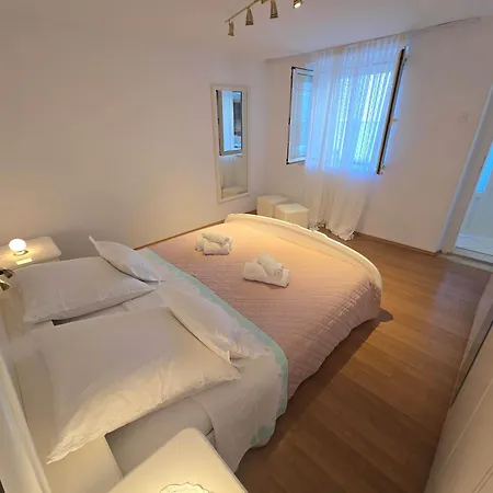 アパート Nika - Marija *