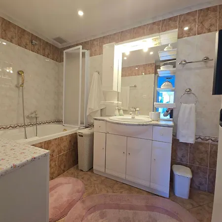 Nika - Marija Apartmán *